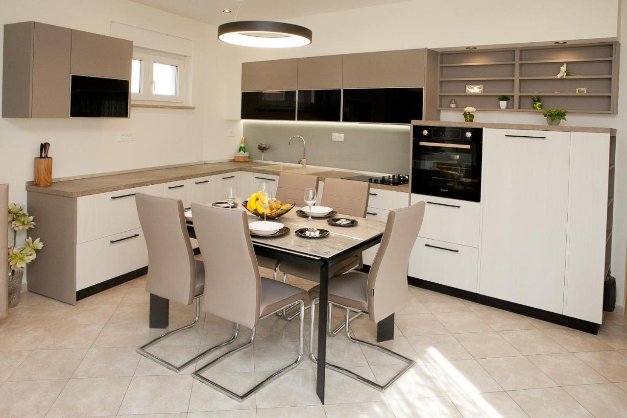 Apartment Nikoleto Zadar Eksteriør bilde